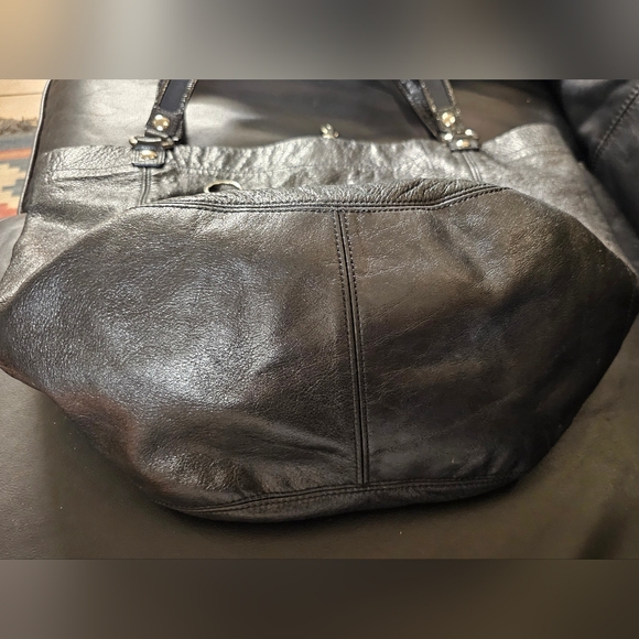 Coach Poppy Glam Tote Y2K Metallic Black Leather with silver accents EUC - Picture 7 of 16